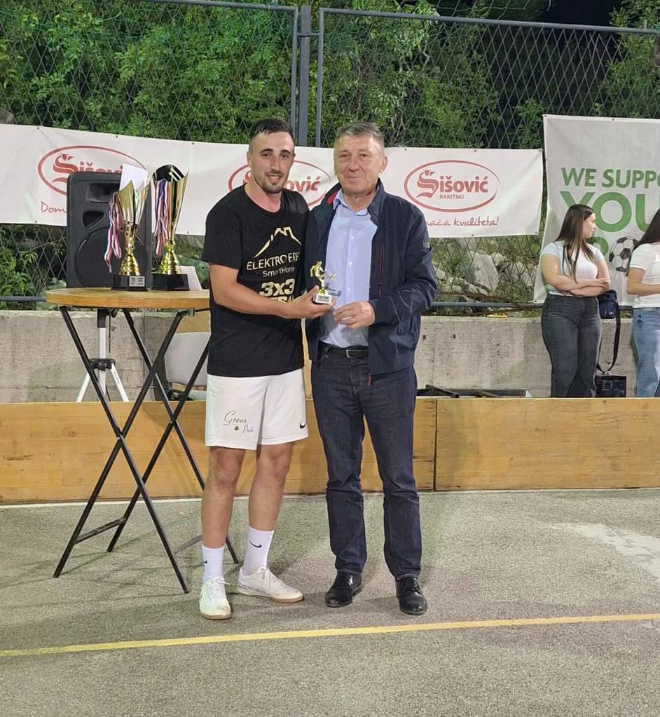 Elektro Eriz pobjednik Futsal cupa Medovići, Kiko Vučić osvojio auto, najbolji strijelac Ivan Ćorluka - pršut 1