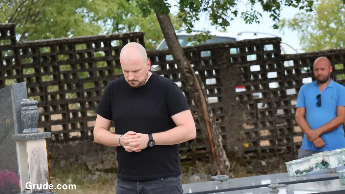 FOTO: Održani 14. Tolića susreti! Kuće se obnavljaju, stari temelji dobivaju novi život 9