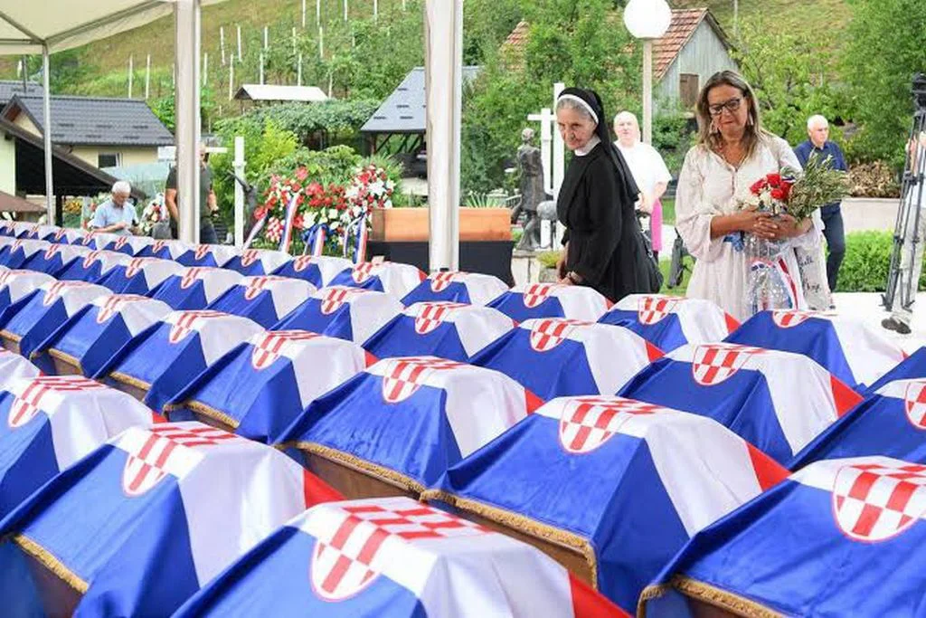 500 hrvatskih žrtava ekshumiranih iz masovnih grobnica u Sloveniji konačno pronašlo smiraj