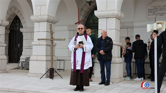 Put križa i Veliki Petak u župi Grude 6