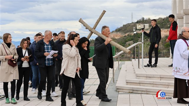 Put križa i Veliki Petak u župi Grude 14