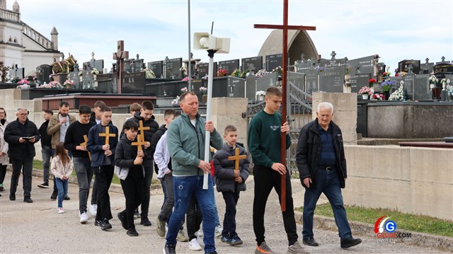 Put križa i Veliki Petak u župi Grude 17