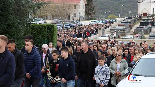 Put križa i Veliki Petak u župi Grude 19