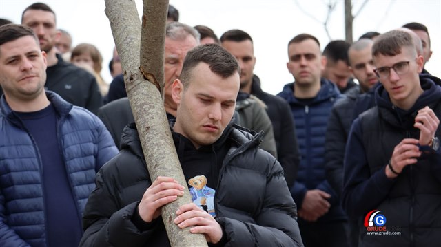Put križa i Veliki Petak u župi Grude 35