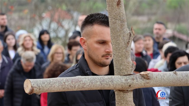 Put križa i Veliki Petak u župi Grude 37