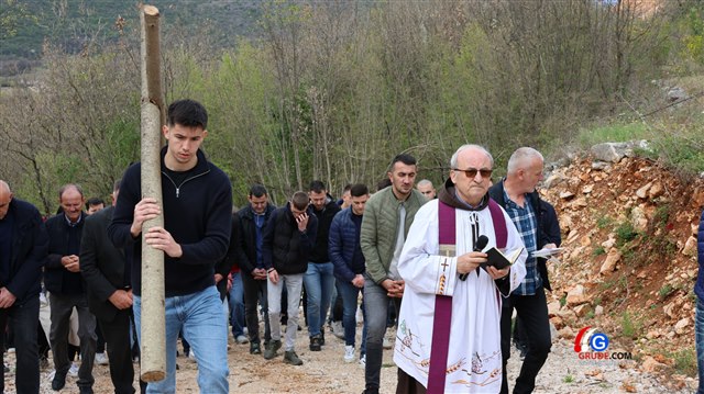 Put križa i Veliki Petak u župi Grude 55