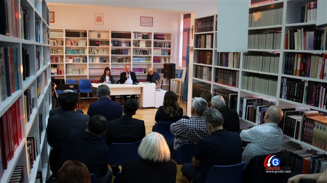 Šimićevi susreti - Mijo Tokić predstavljanje zbirke pjesama 18