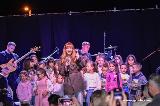 Humanitarni koncert u Sovićima 97