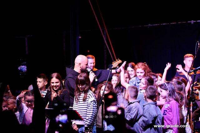 Humanitarni koncert u Sovićima 99