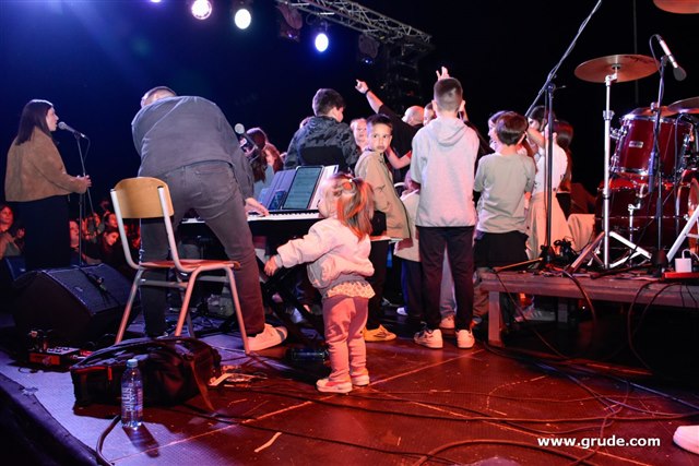Humanitarni koncert u Sovićima 103