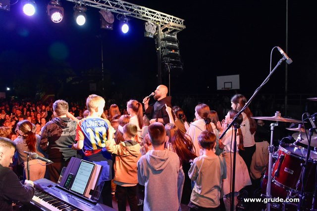 Humanitarni koncert u Sovićima 104