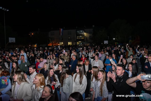 Humanitarni koncert u Sovićima 111