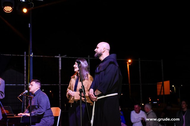 Humanitarni koncert u Sovićima 130