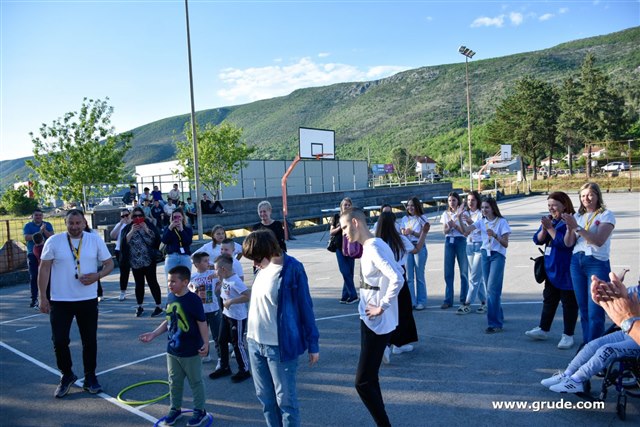 Humanitarni koncert u Sovićima 35