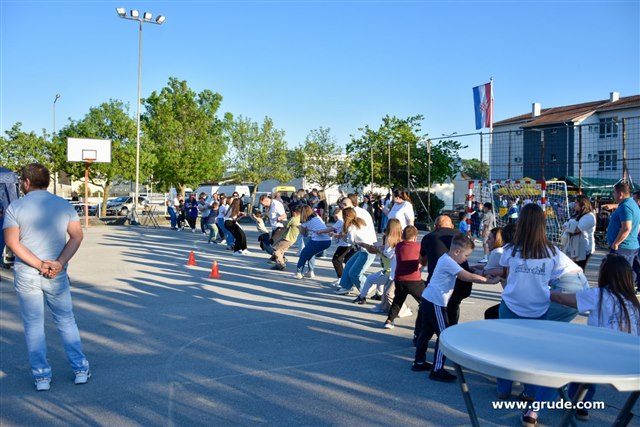 Humanitarni koncert u Sovićima 50