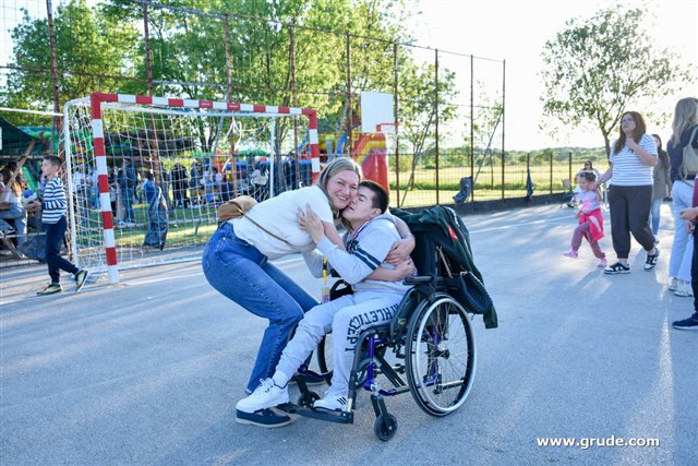Humanitarni koncert u Sovićima 57