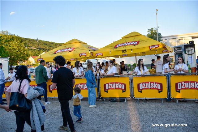 Humanitarni koncert u Sovićima 69