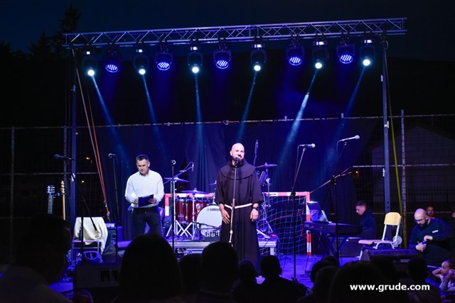 Humanitarni koncert u Sovićima 72
