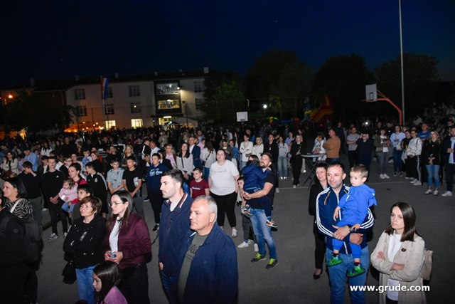 Humanitarni koncert u Sovićima 73
