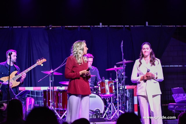 Humanitarni koncert u Sovićima 87