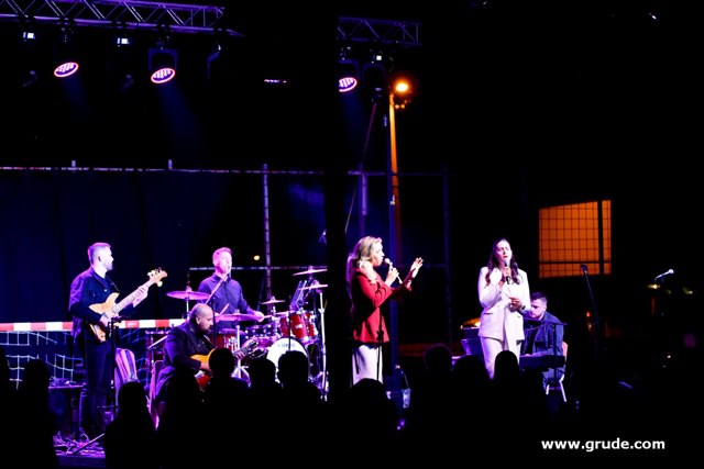 Humanitarni koncert u Sovićima 88