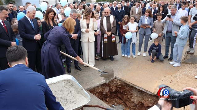 Polaganje kamena temeljca za buduće osnovnu i glazbenu školu Grude 31