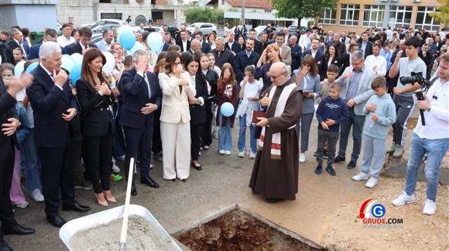 Polaganje kamena temeljca za buduće osnovnu i glazbenu školu Grude 32